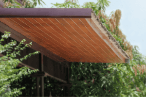 אריחי עץ למרפסת - אילו אריחי עץ מתאימים למרפסת שיהיו עמידים לגשמים בחורף?