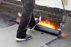 מגנים על הגג - למה איטום גגות בתל אביב היא ההגנה הטובה ביותר לבית שלכם?